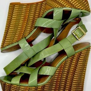 Vince Camuto , Size 7.5, Sage Green, Strappy Sandal,